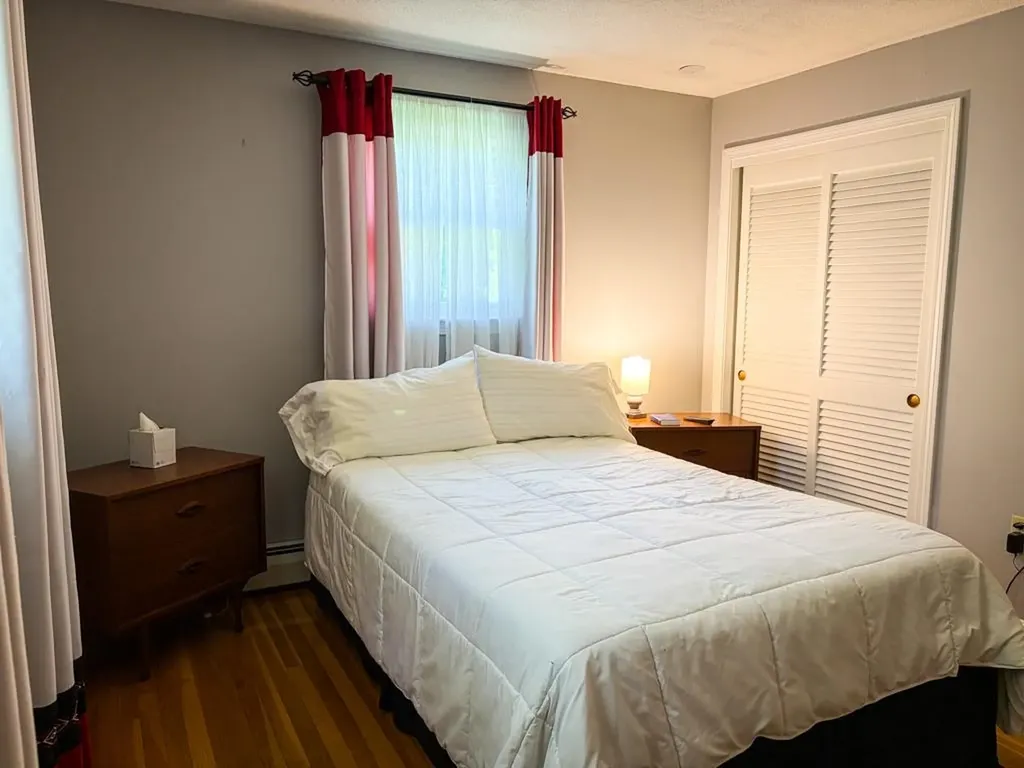 1 Pine Tree Lane Merrimack NH 03054