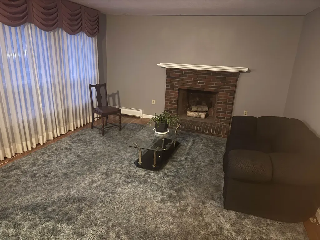 1 Pine Tree Lane Merrimack NH 03054