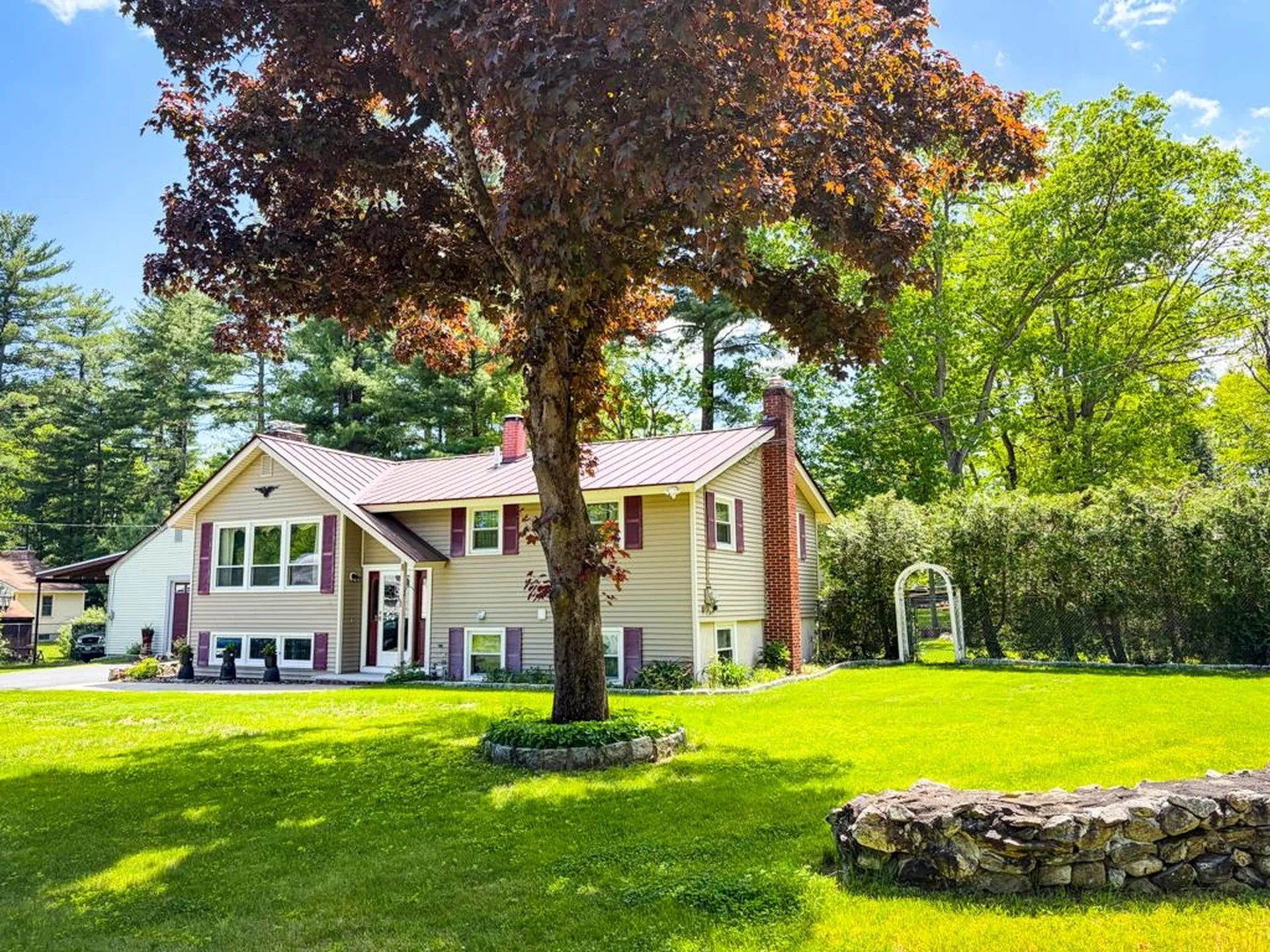 1 Pine Tree Lane Merrimack NH 03054