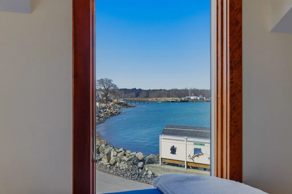 130 Harbor Road Rye NH 03870