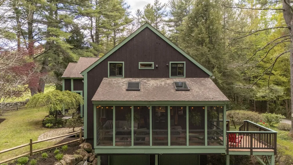 1526 South Road Hopkinton NH 03229