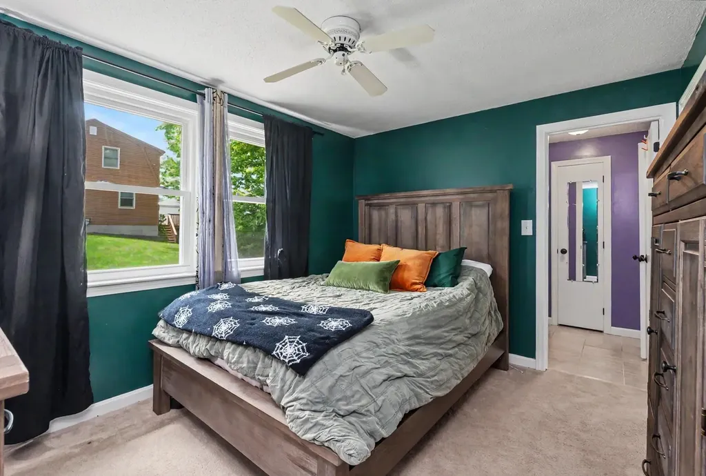 6 Killian Drive Nashua NH 03062-3717