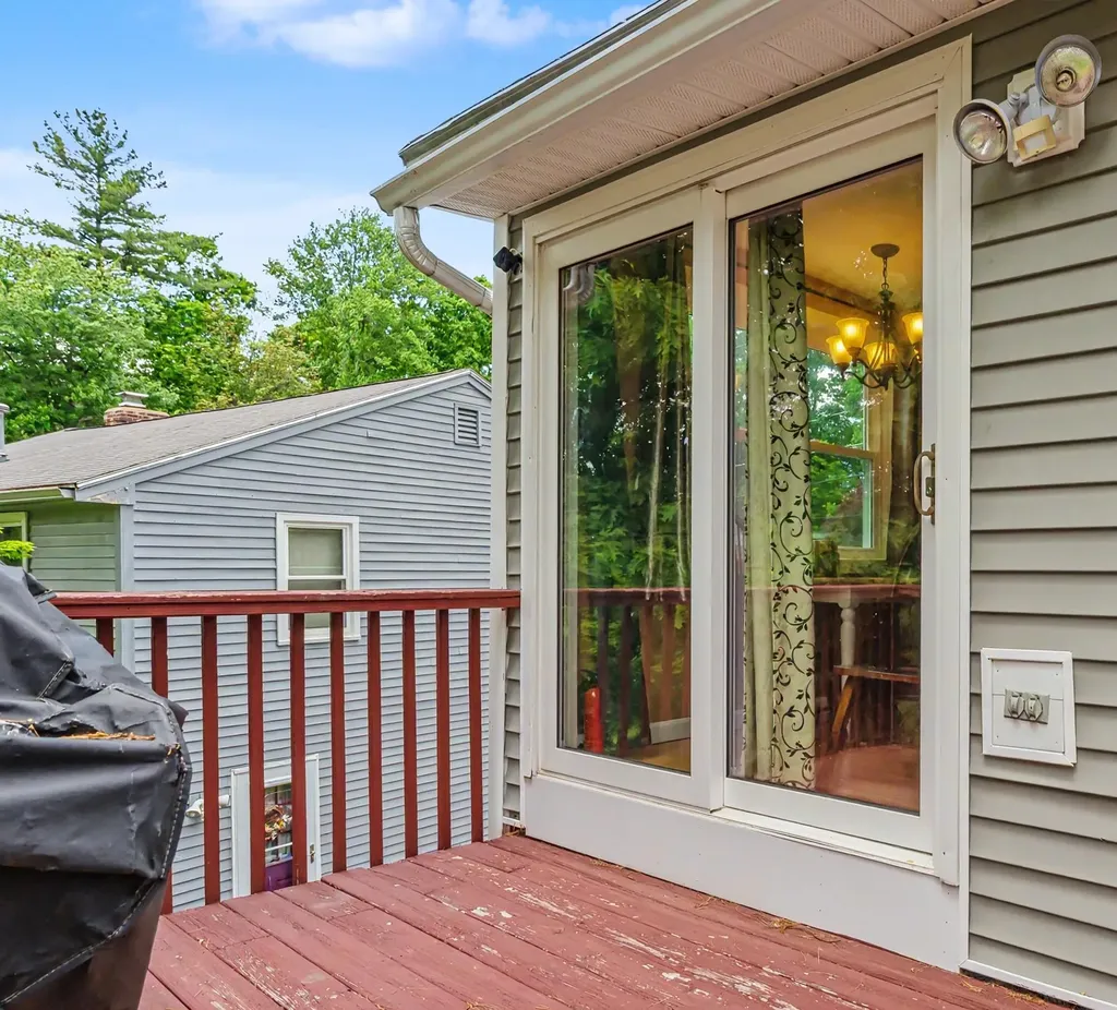 6 Killian Drive Nashua NH 03062-3717