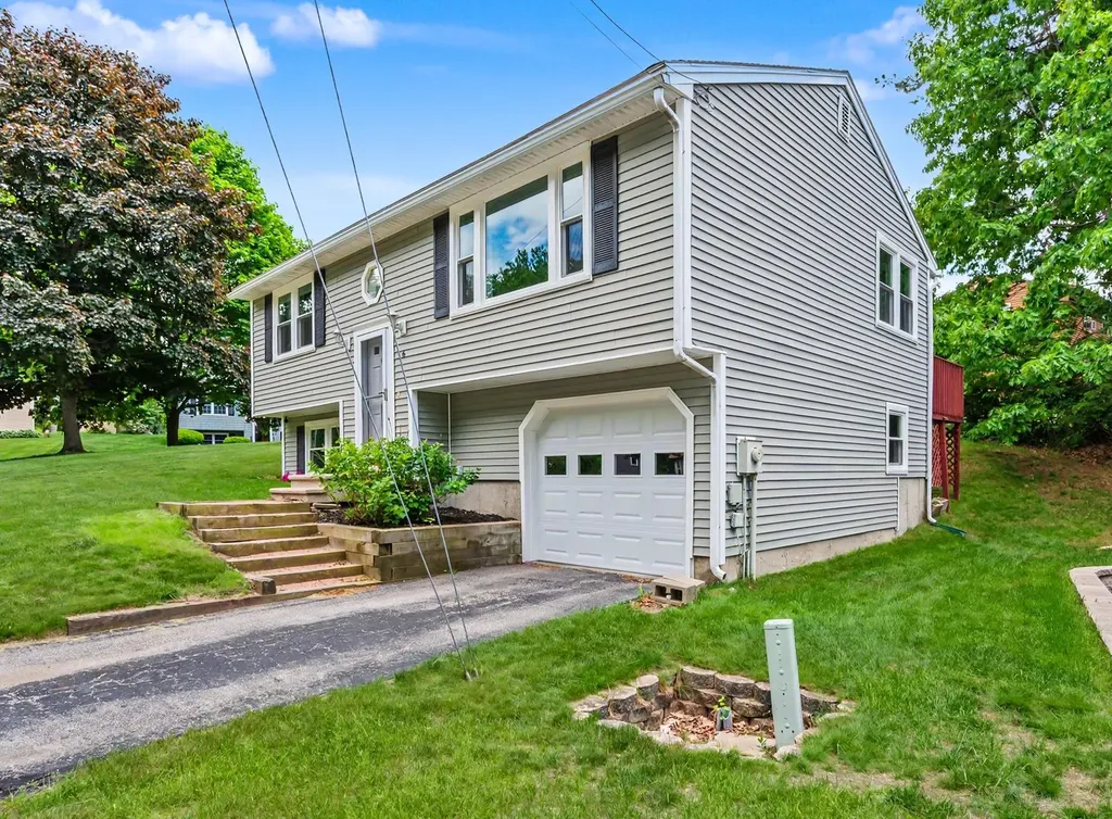 6 Killian Drive Nashua NH 03062-3717