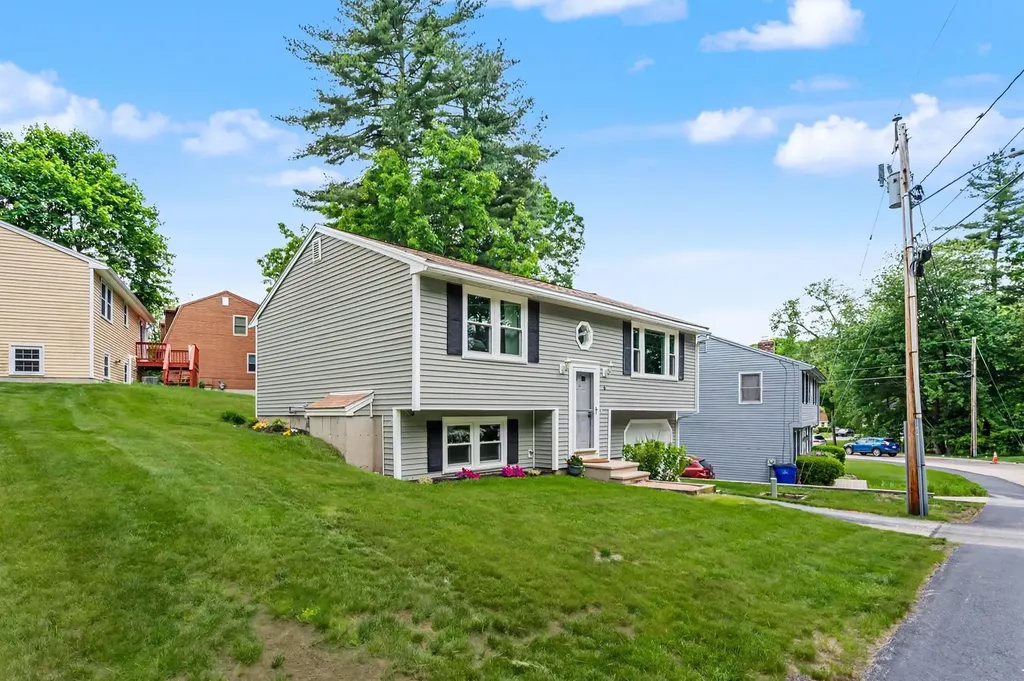 6 Killian Drive Nashua NH 03062-3717