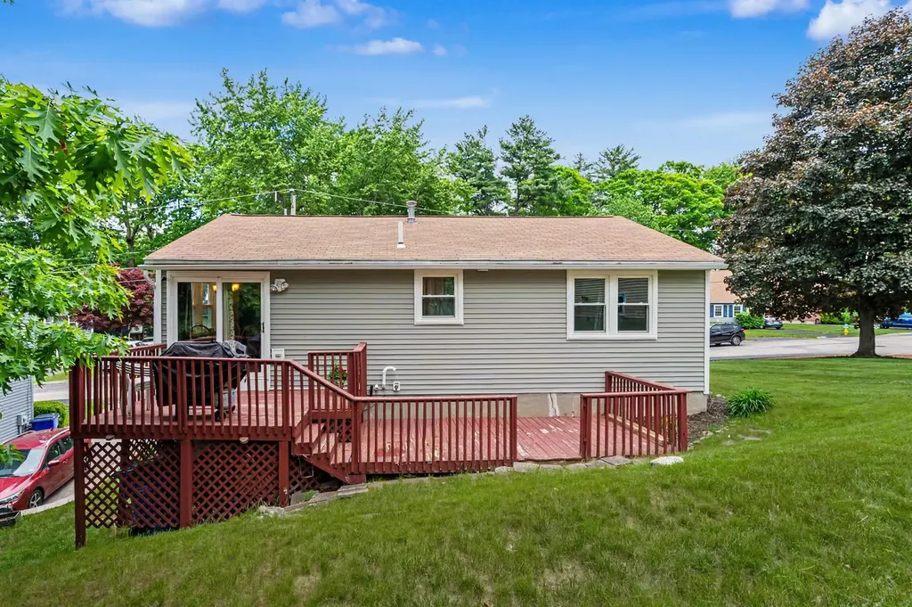 6 Killian Drive Nashua NH 03062-3717