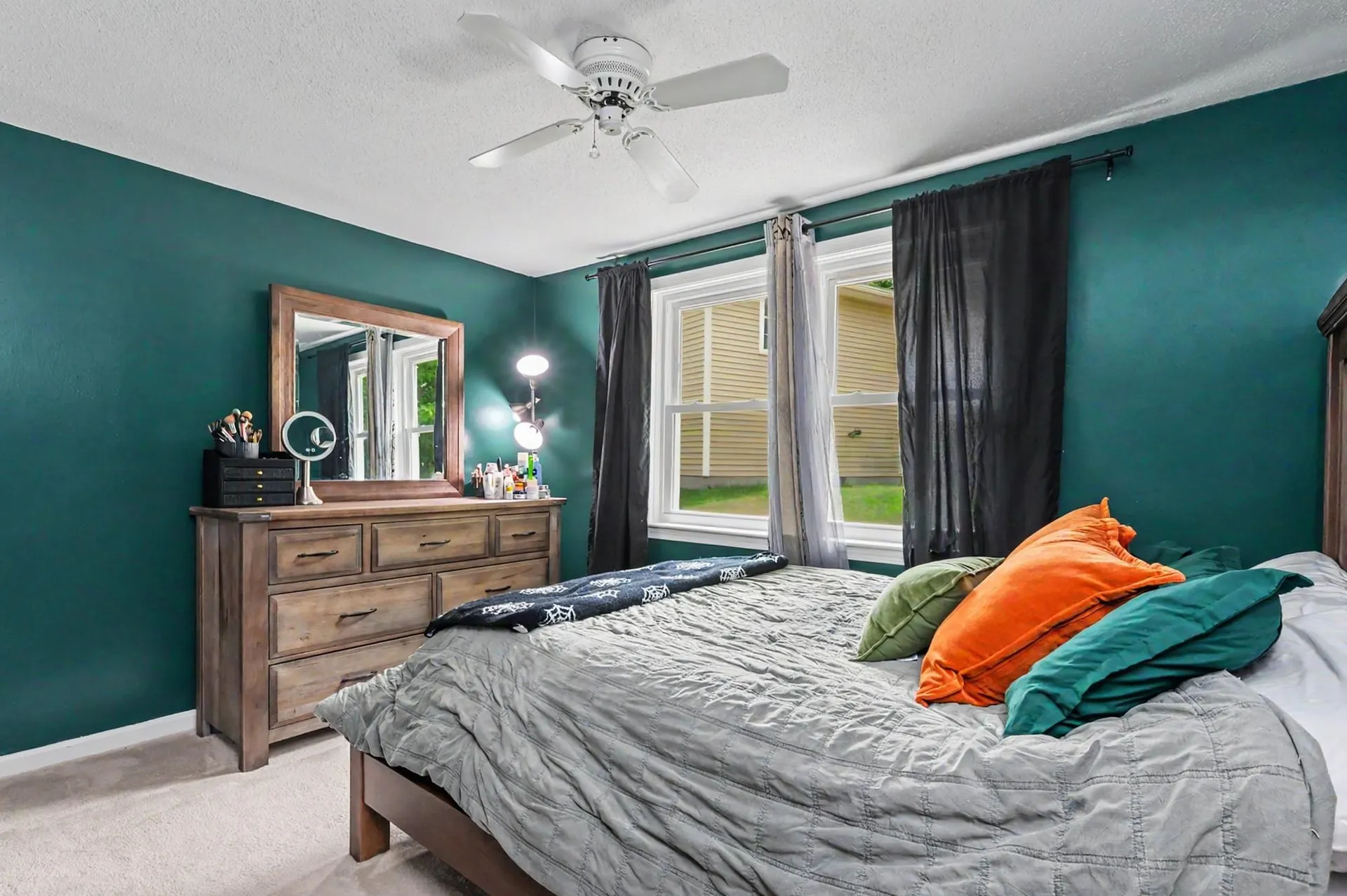 6 Killian Drive Nashua NH 03062-3717