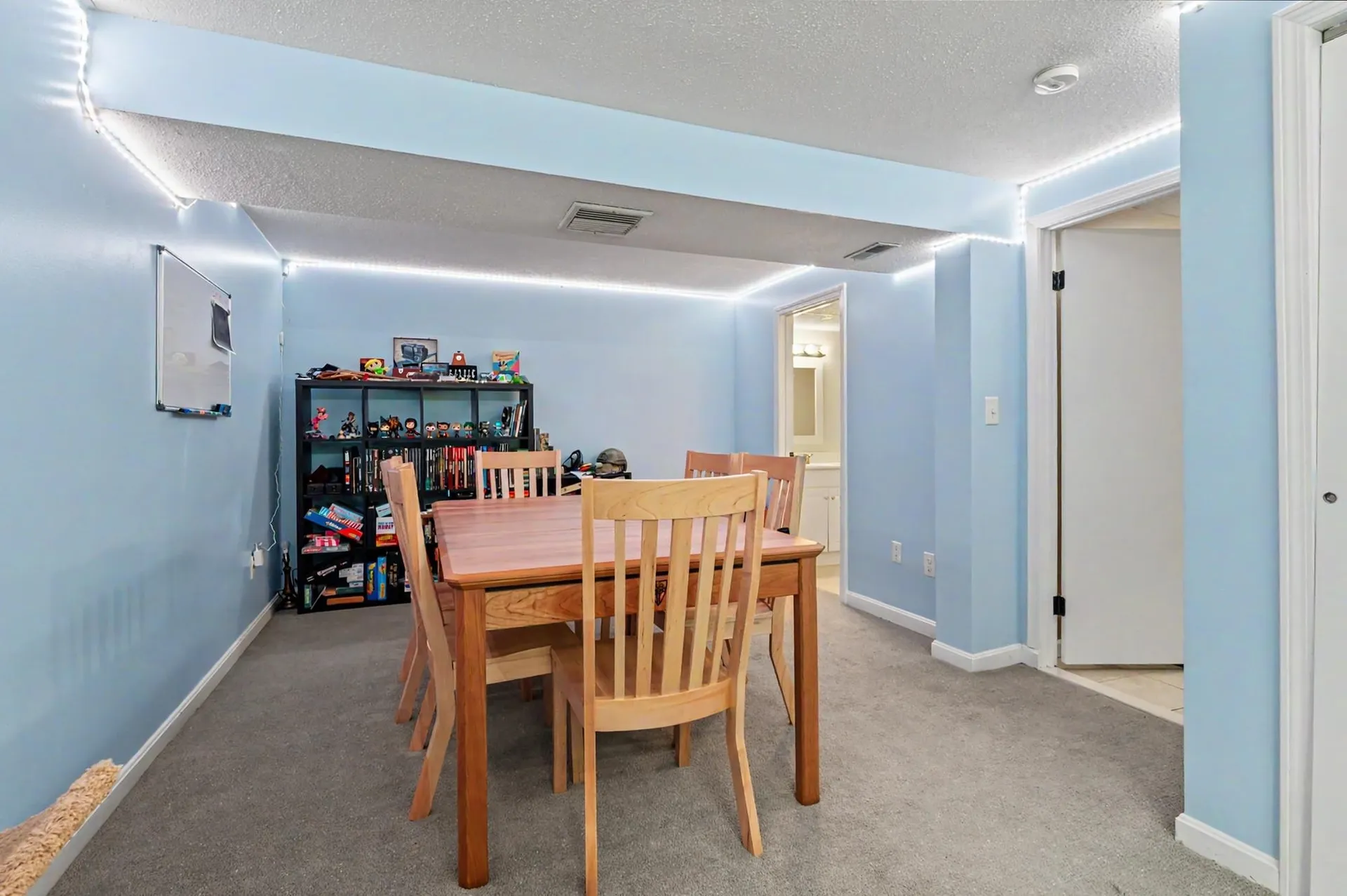6 Killian Drive Nashua NH 03062-3717