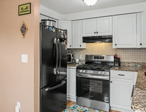 6 Killian Drive Nashua NH 03062-3717