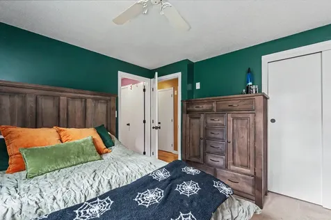 6 Killian Drive Nashua NH 03062-3717