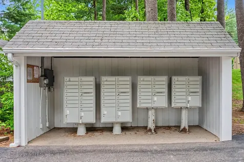 6 Killian Drive Nashua NH 03062-3717