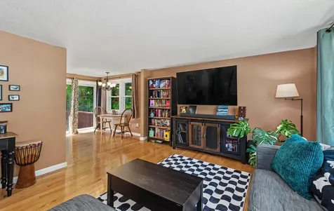 6 Killian Drive Nashua NH 03062-3717