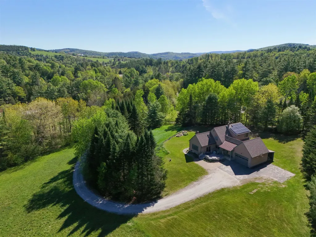 80 Mckinley Drive Barnet VT 05821