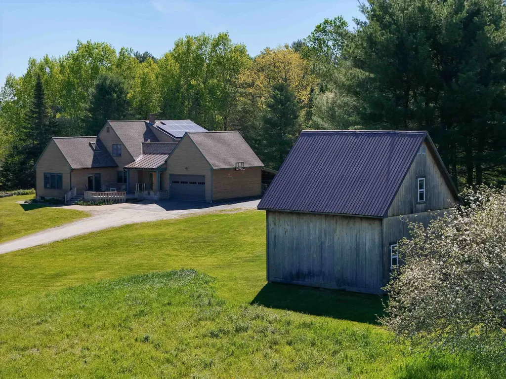80 Mckinley Drive Barnet VT 05821