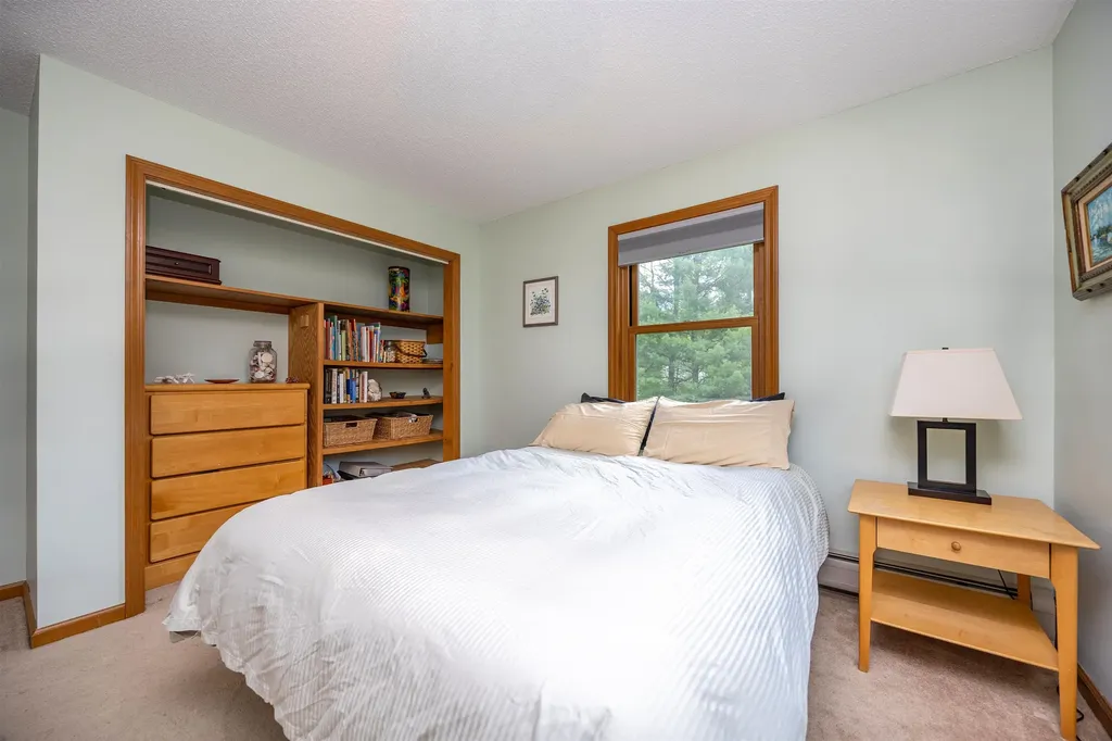 80 Mckinley Drive Barnet VT 05821