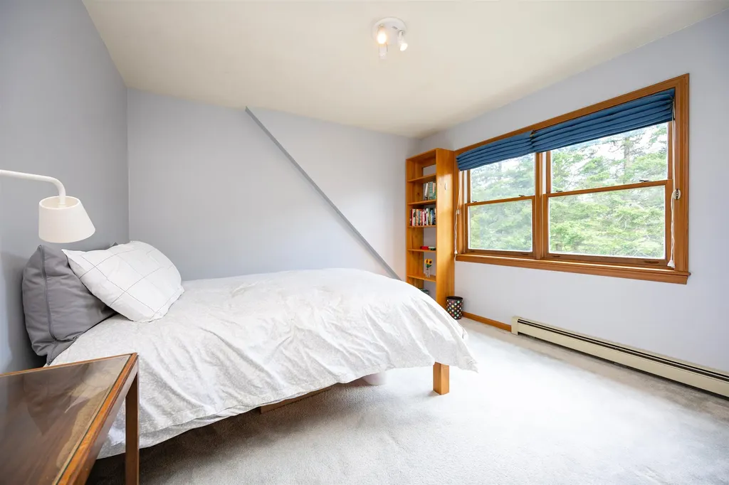 80 Mckinley Drive Barnet VT 05821