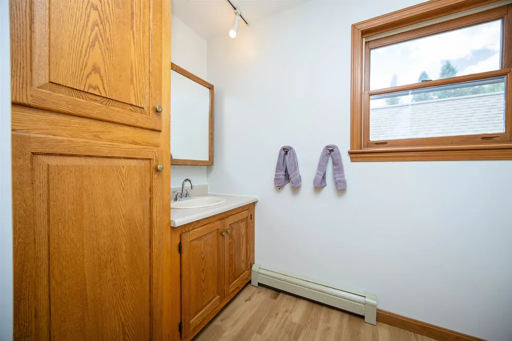 80 Mckinley Drive Barnet VT 05821