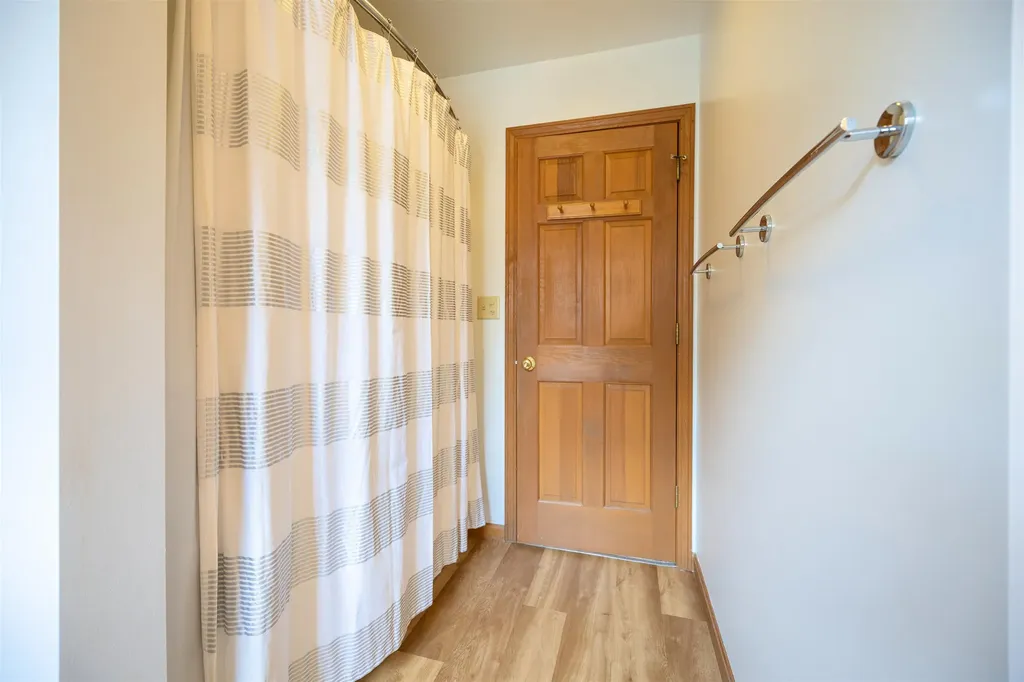 80 Mckinley Drive Barnet VT 05821
