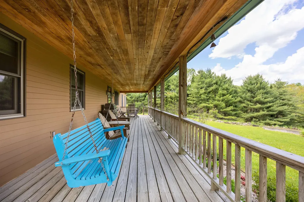 80 Mckinley Drive Barnet VT 05821
