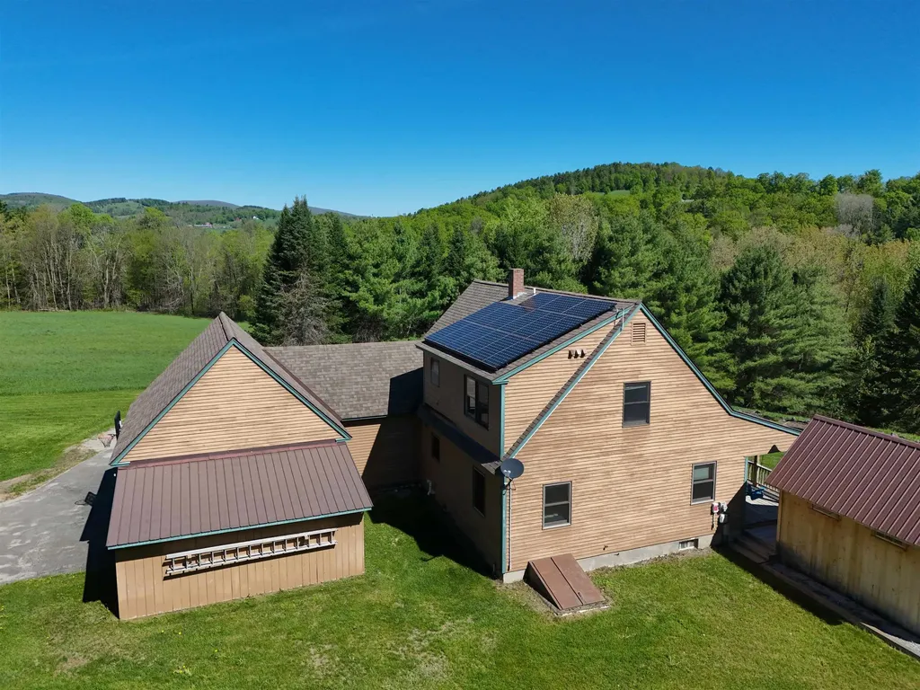 80 Mckinley Drive Barnet VT 05821