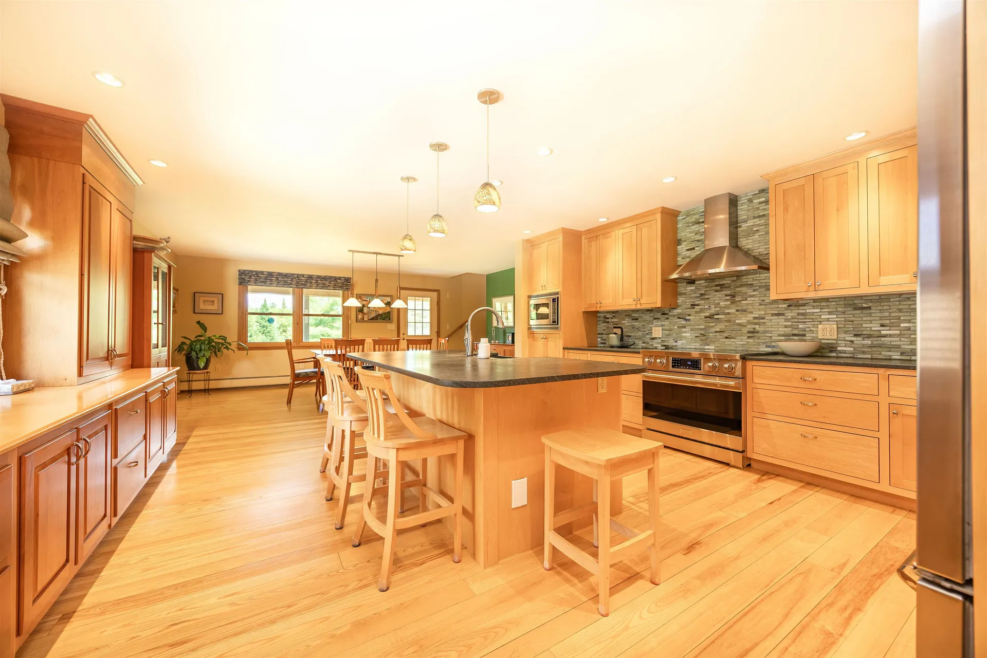80 Mckinley Drive Barnet VT 05821