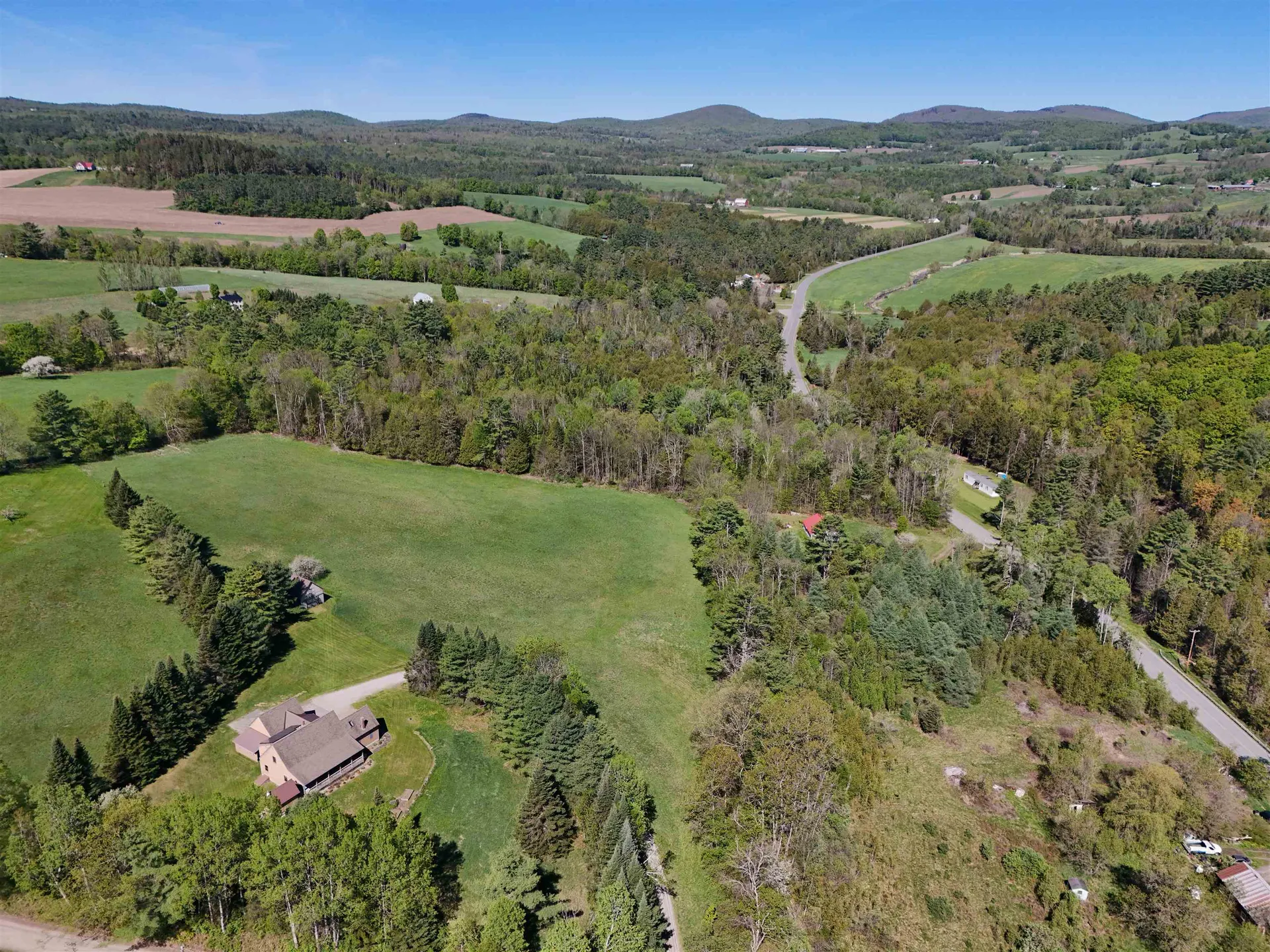 80 Mckinley Drive Barnet VT 05821