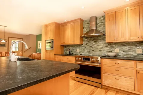 80 Mckinley Drive Barnet VT 05821