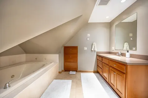 80 Mckinley Drive Barnet VT 05821