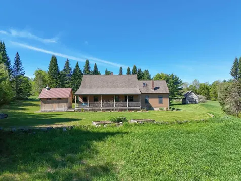 80 Mckinley Drive Barnet VT 05821