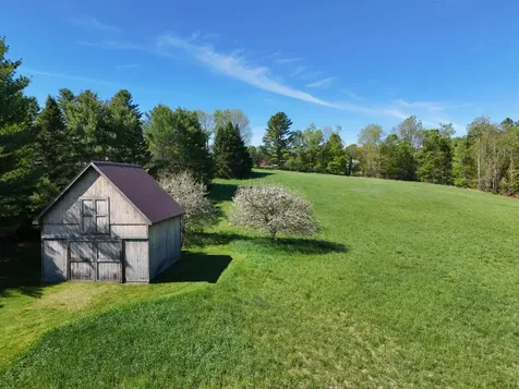 80 Mckinley Drive Barnet VT 05821