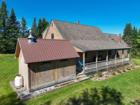 80 Mckinley Drive Barnet VT 05821