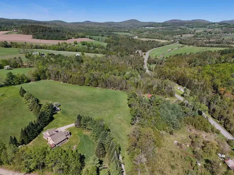 80 Mckinley Drive Barnet VT 05821