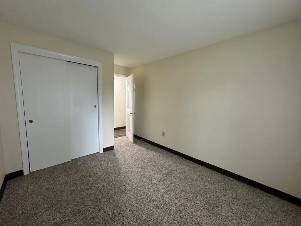 131 Eastern Avenue Manchester NH 03104