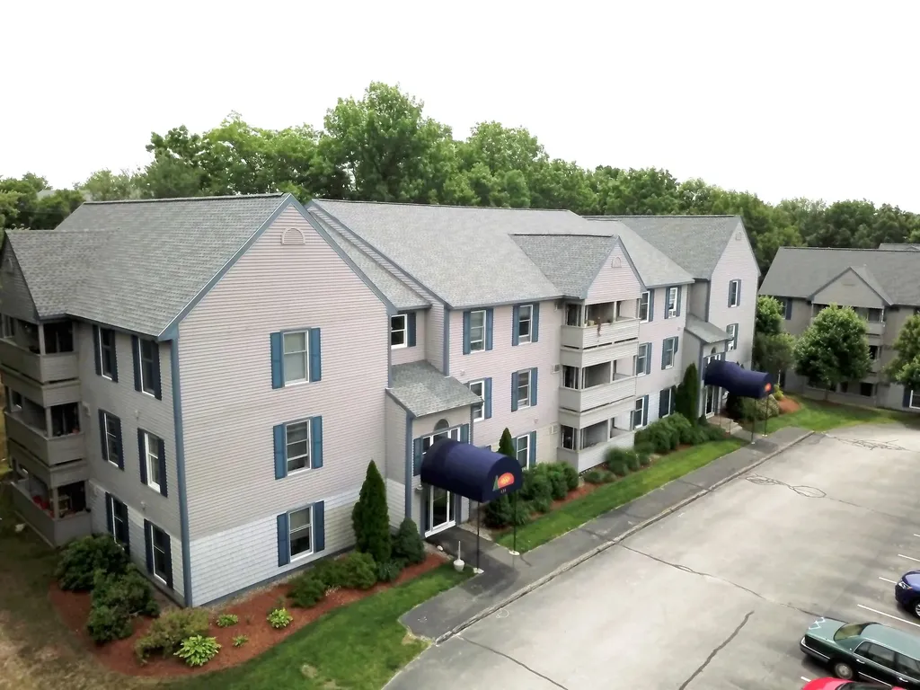 131 Eastern Avenue Manchester NH 03104