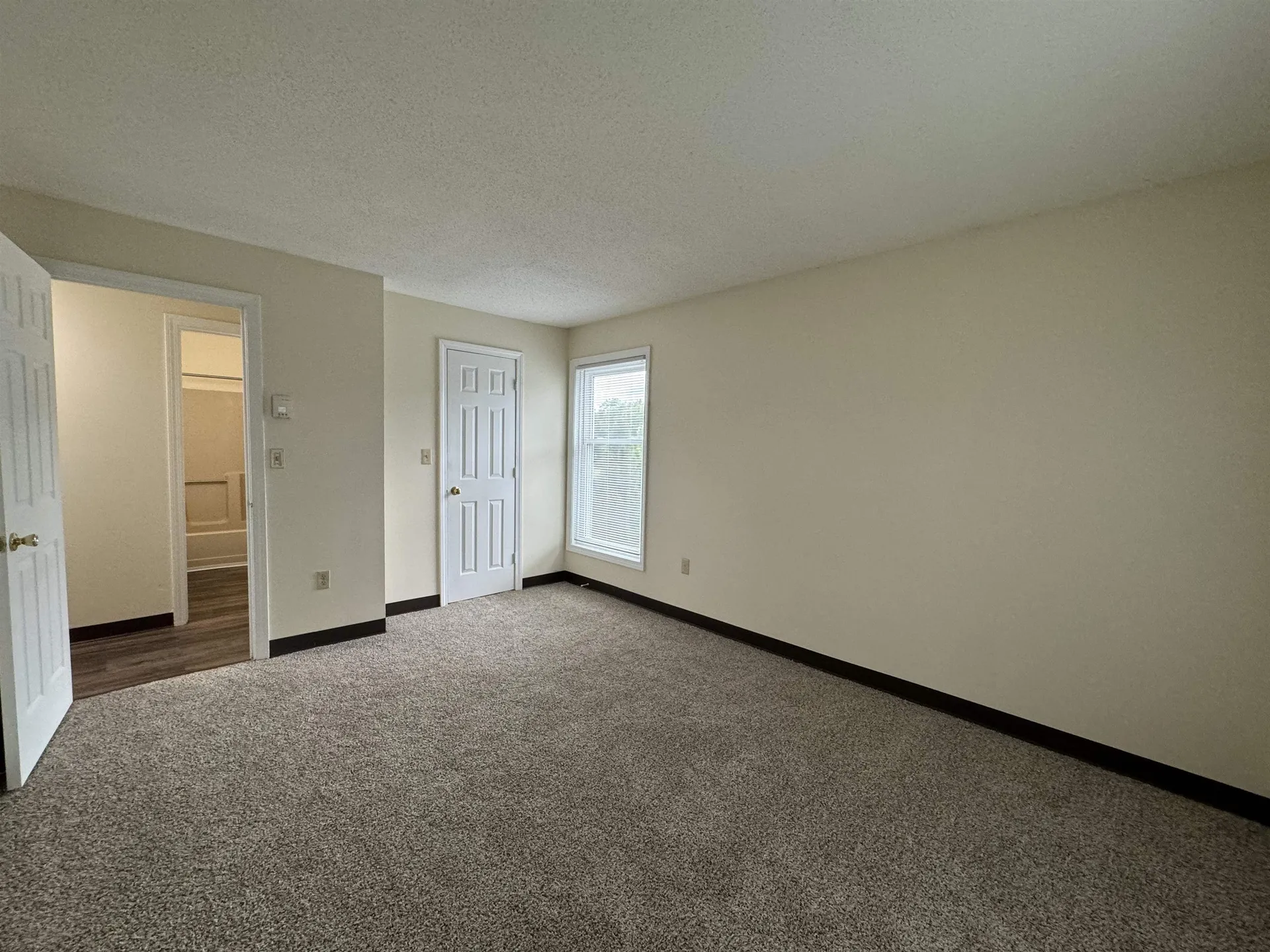 131 Eastern Avenue Manchester NH 03104