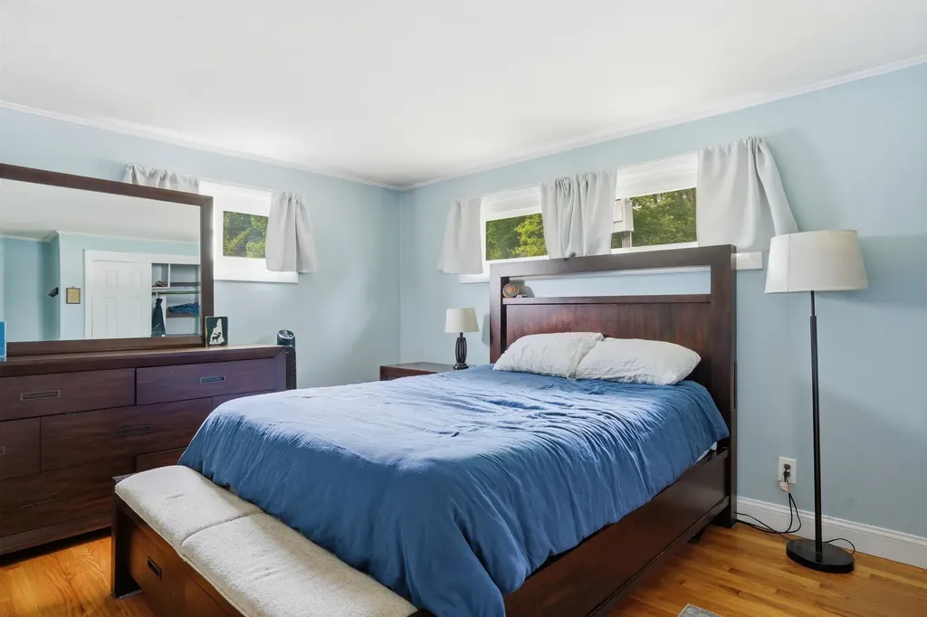 10 Timberline Drive Nashua NH 03062