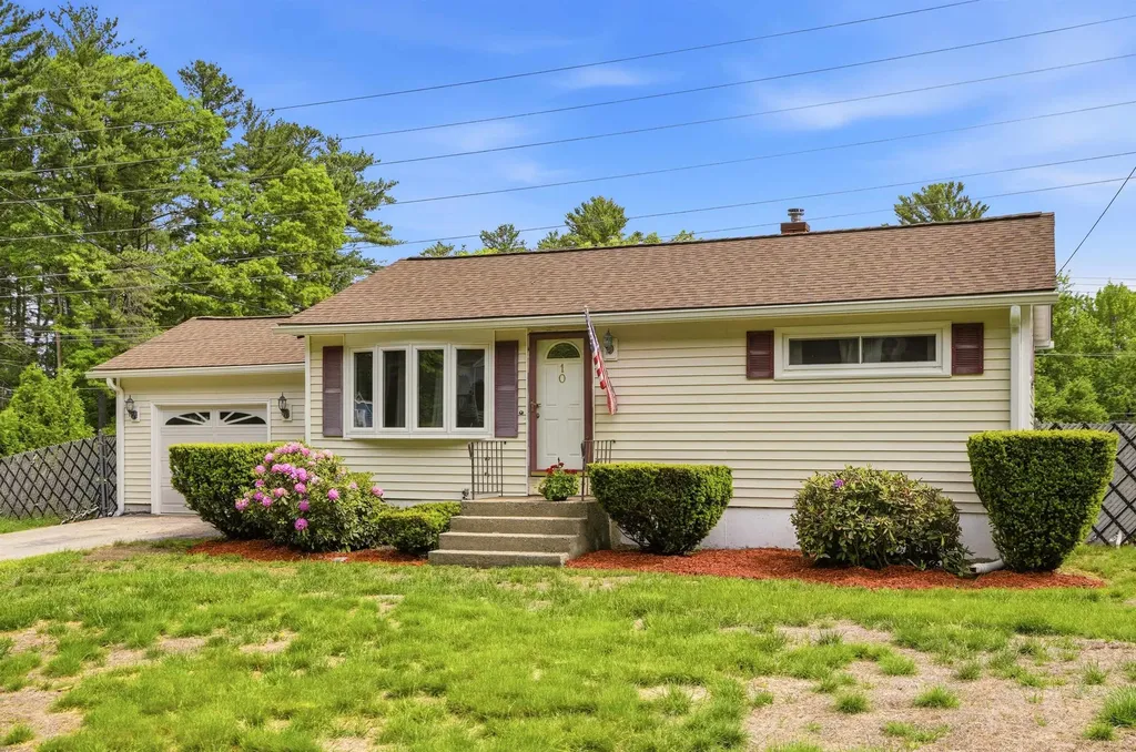10 Timberline Drive Nashua NH 03062