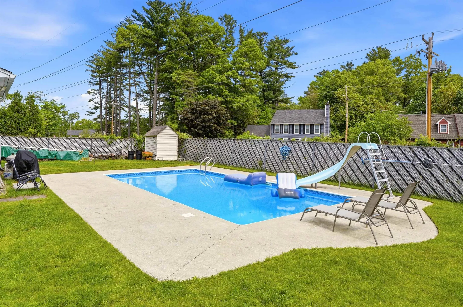 10 Timberline Drive Nashua NH 03062