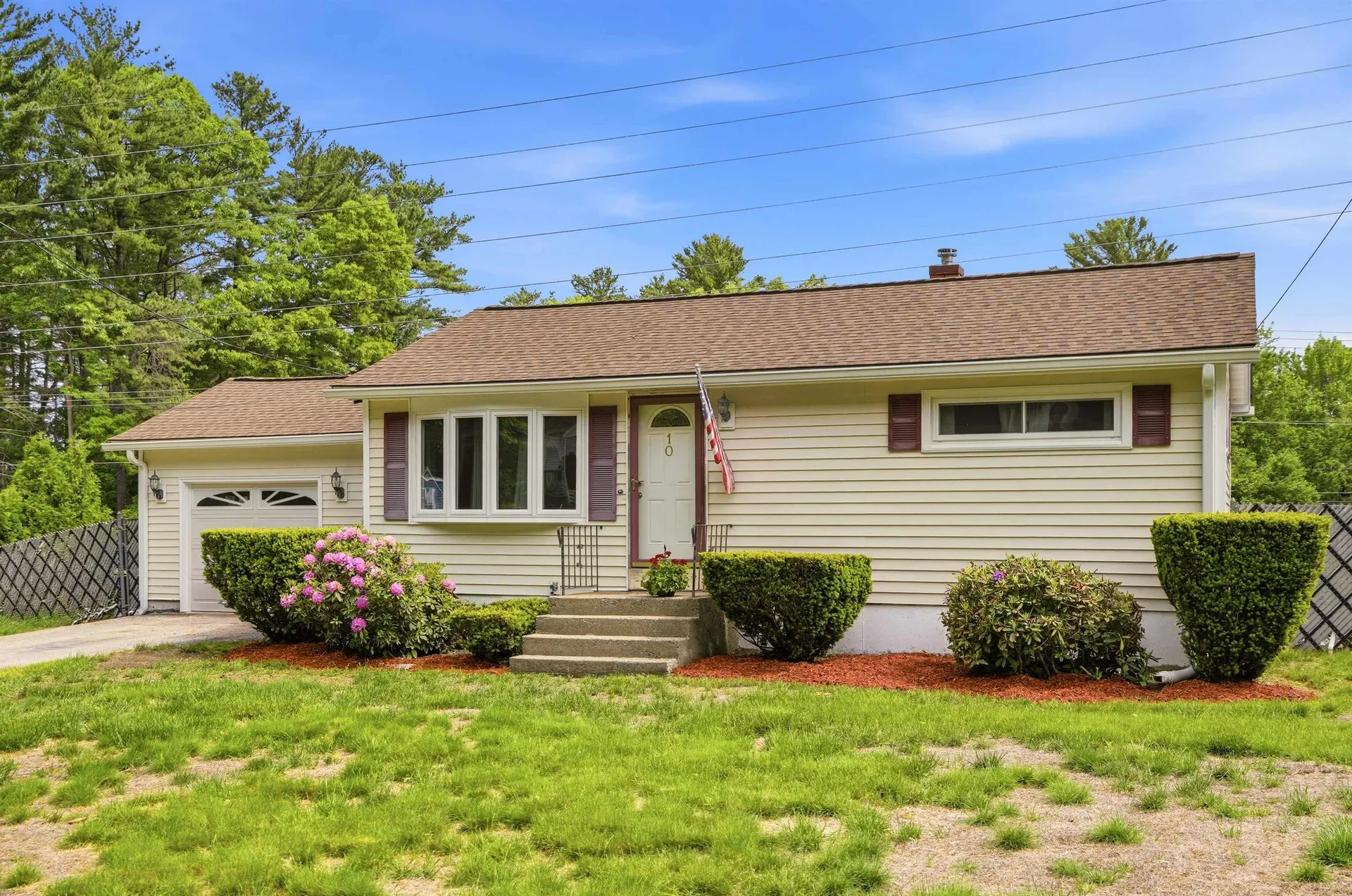 10 Timberline Drive Nashua NH 03062