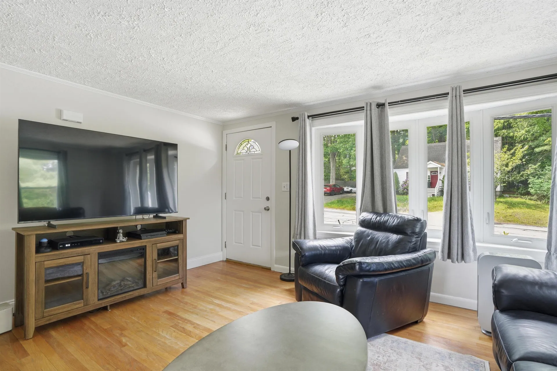 10 Timberline Drive Nashua NH 03062
