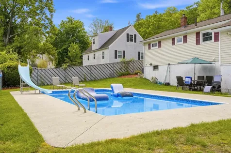 10 Timberline Drive Nashua NH 03062