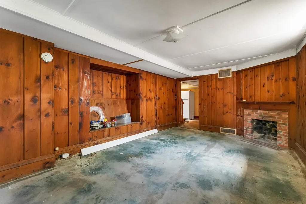 60 Holman Street Laconia NH 03246