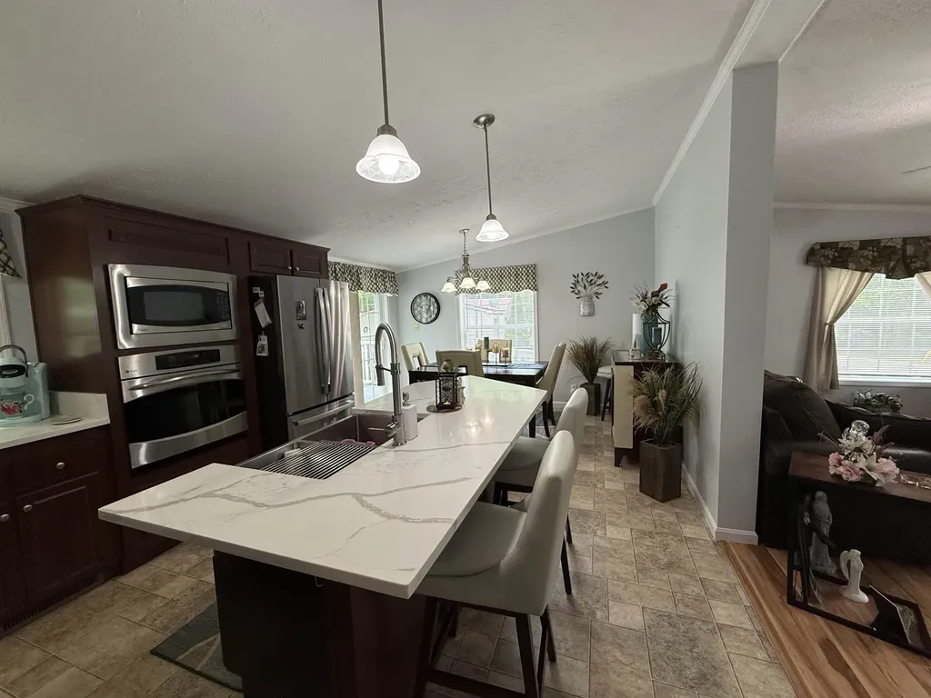 97 Fordway Extension Derry NH 03038