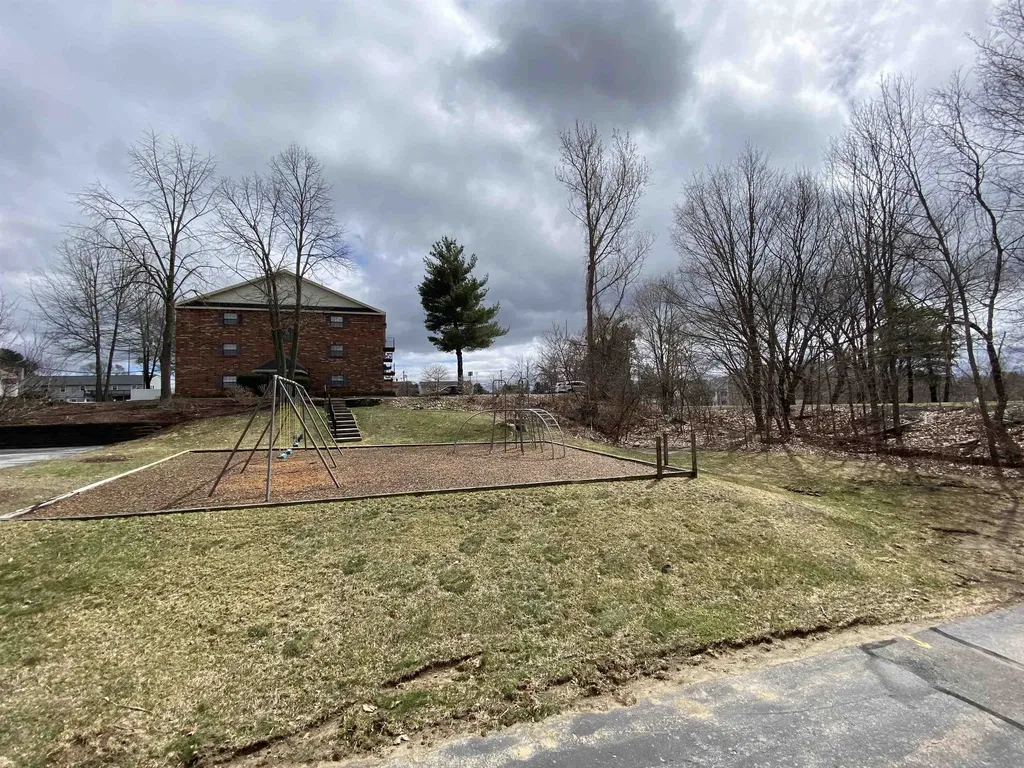 11 Railroad Avenue Derry NH 03038
