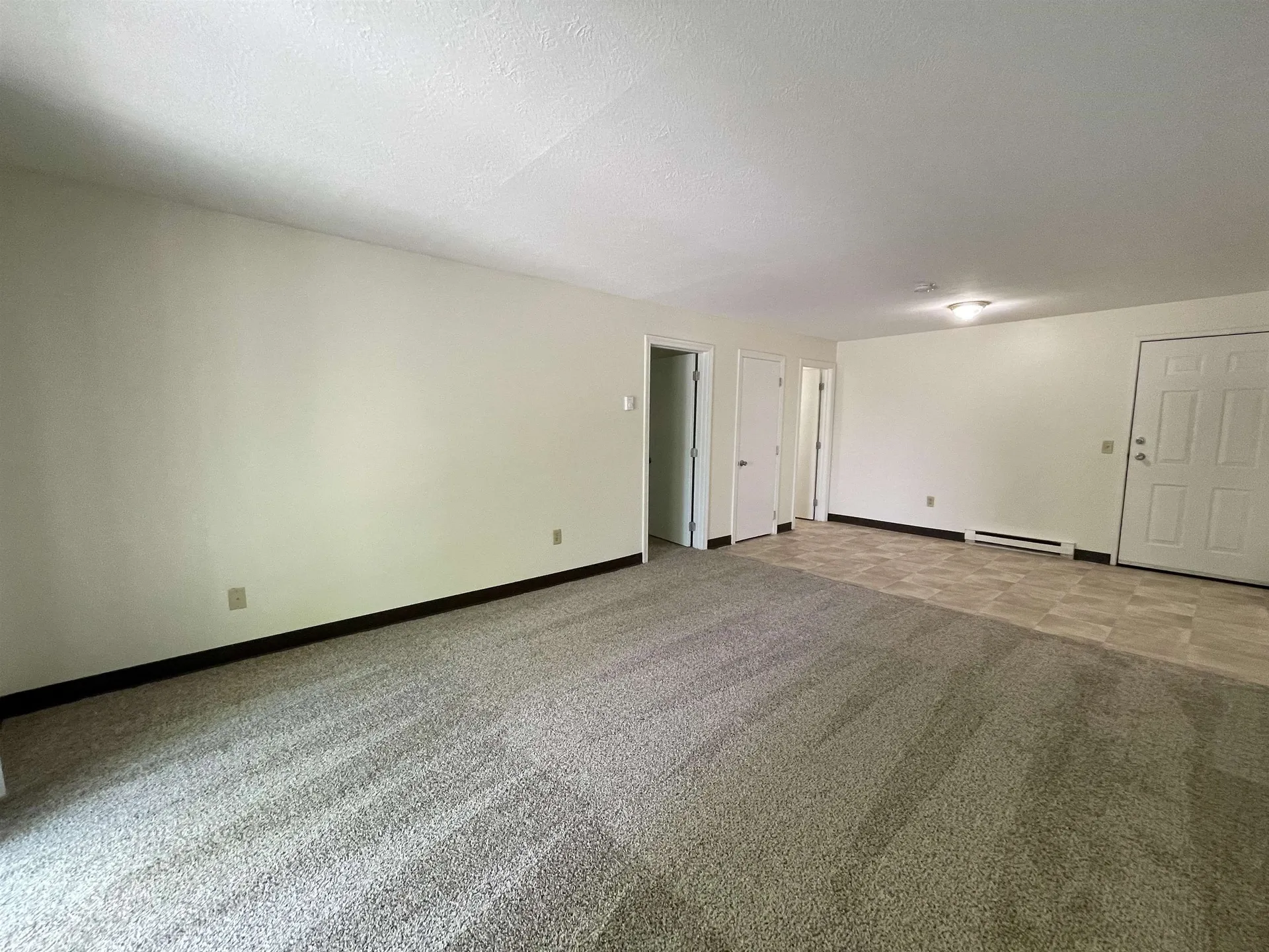 11 Railroad Avenue Derry NH 03038