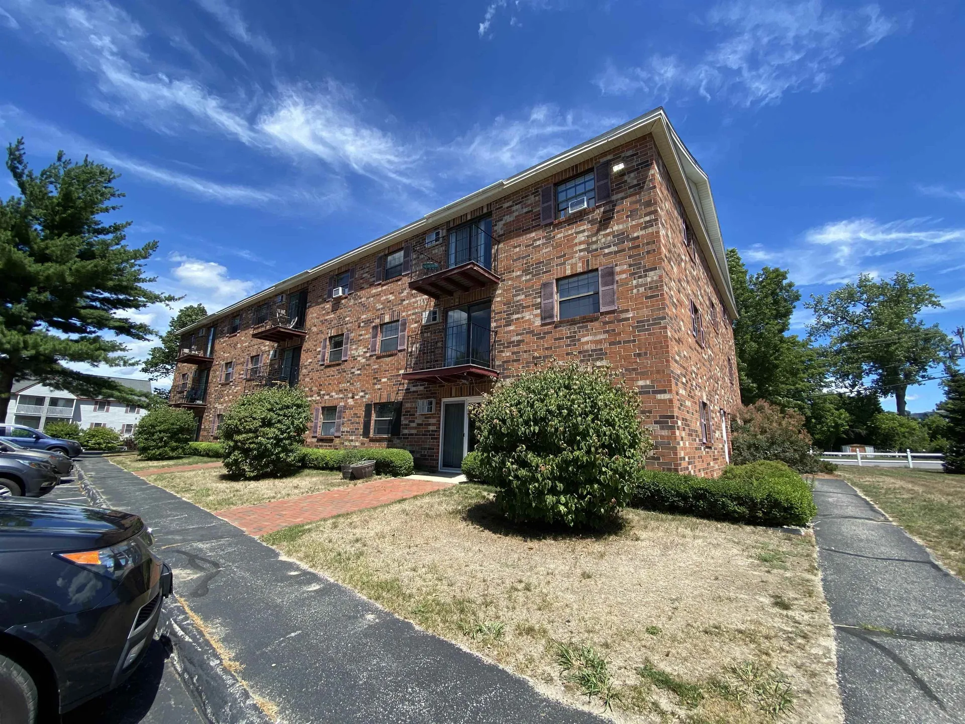 11 Railroad Avenue Derry NH 03038