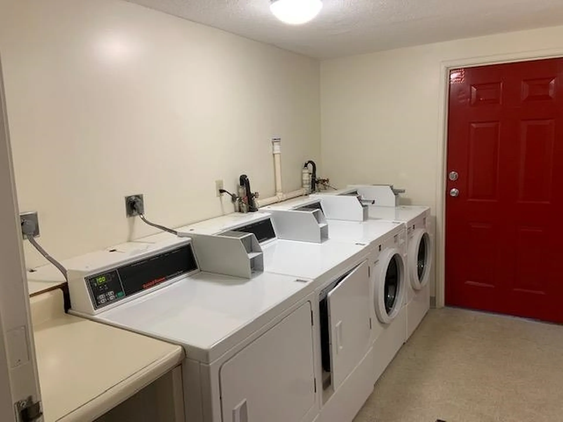 11 Railroad Avenue Derry NH 03038