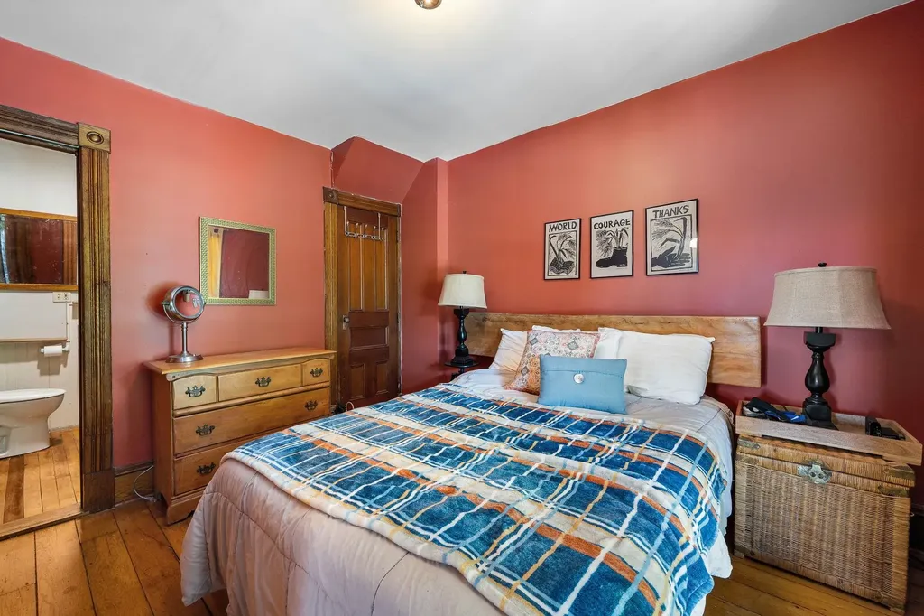 27 Inn Road Charlotte VT 05445