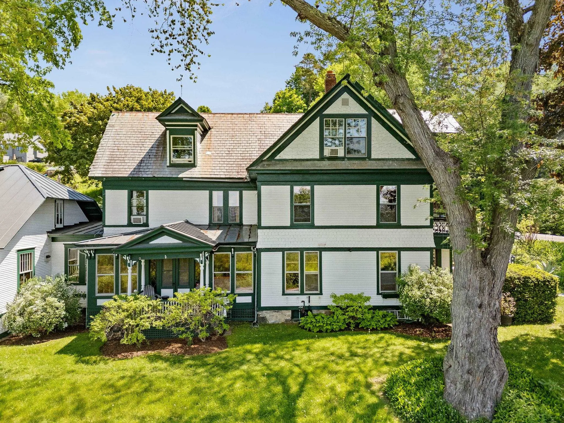 27 Inn Road Charlotte VT 05445