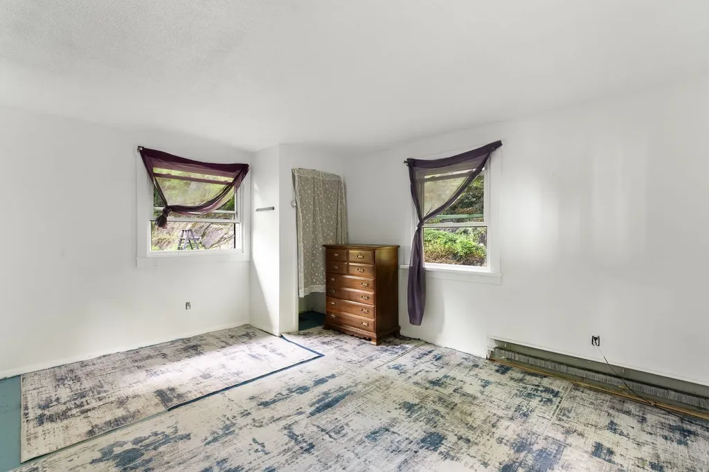 25-27 Gingko Lane Brattleboro VT 05301